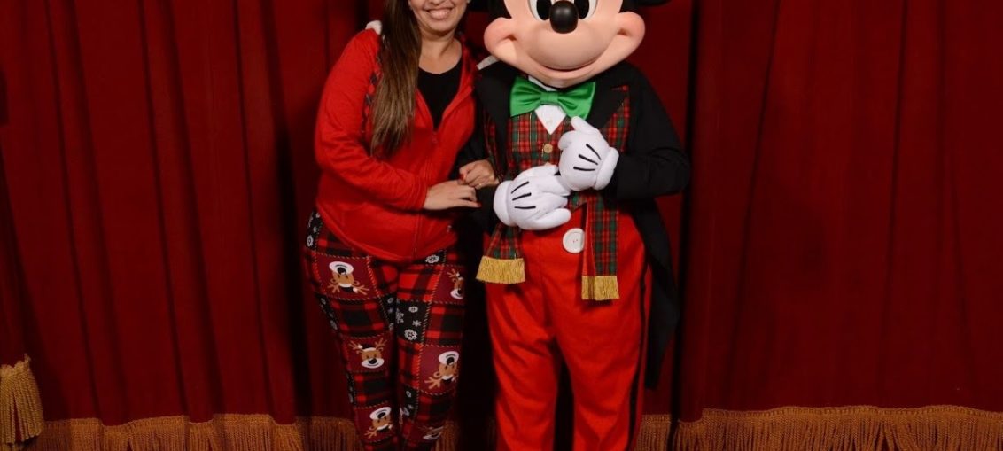 Saiba onde encontrar personagens na Mickey’s Very Merry Christmas Party