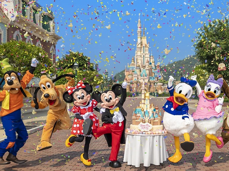 Hong Kong Disneyland comemora 15 anos